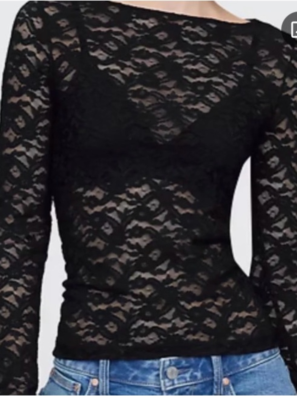 Lace gap top